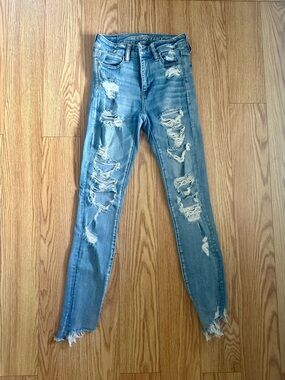 American Eagle Outfitters Distressed Light Blue Skinny Jeans